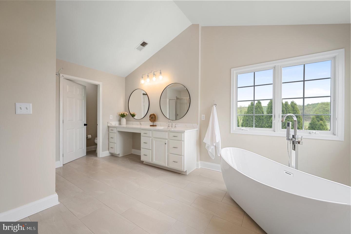 15097 BARLOW DR, WATERFORD, Virginia 20197, 5 Bedrooms Bedrooms, ,5 BathroomsBathrooms,Residential,For sale,15097 BARLOW DR,VALO2111134 MLS # VALO2111134