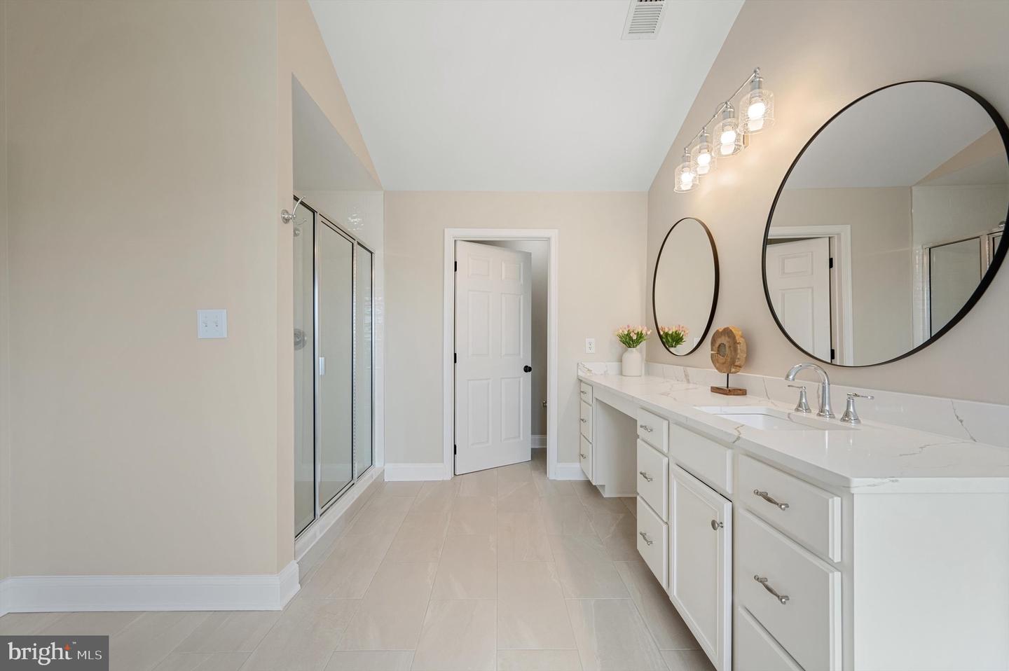 15097 BARLOW DR, WATERFORD, Virginia 20197, 5 Bedrooms Bedrooms, ,5 BathroomsBathrooms,Residential,For sale,15097 BARLOW DR,VALO2111134 MLS # VALO2111134