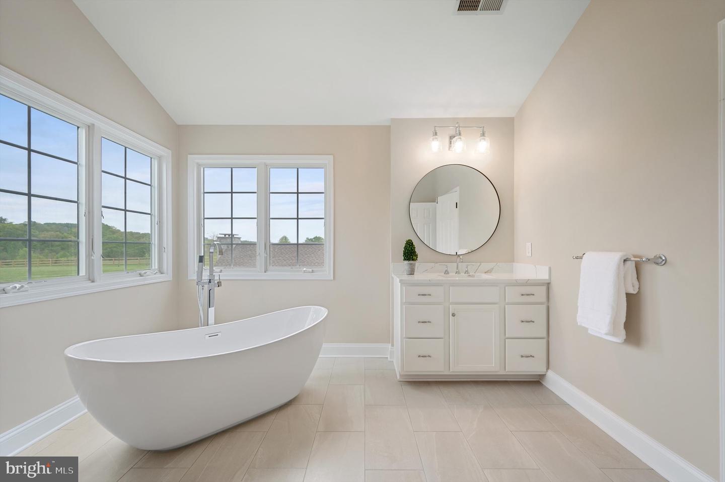 15097 BARLOW DR, WATERFORD, Virginia 20197, 5 Bedrooms Bedrooms, ,5 BathroomsBathrooms,Residential,For sale,15097 BARLOW DR,VALO2111134 MLS # VALO2111134