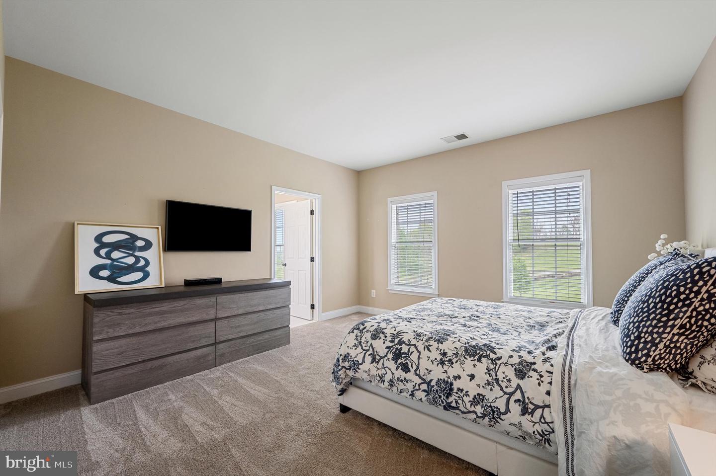 15097 BARLOW DR, WATERFORD, Virginia 20197, 5 Bedrooms Bedrooms, ,5 BathroomsBathrooms,Residential,For sale,15097 BARLOW DR,VALO2111134 MLS # VALO2111134