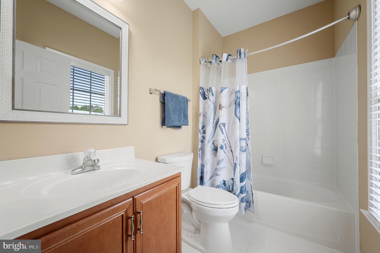 15097 BARLOW DR, WATERFORD, Virginia 20197, 5 Bedrooms Bedrooms, ,5 BathroomsBathrooms,Residential,For sale,15097 BARLOW DR,VALO2111134 MLS # VALO2111134