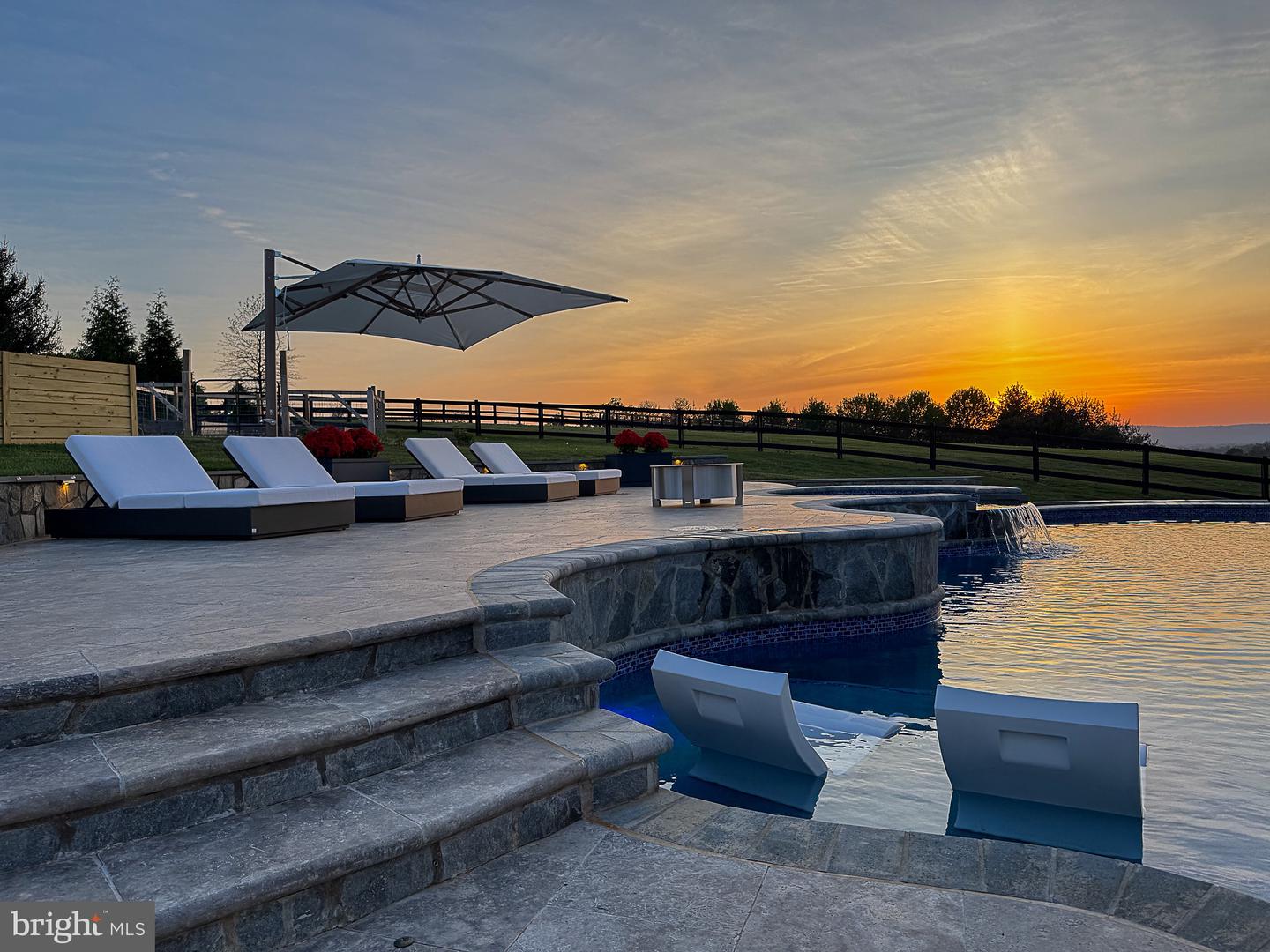 15097 BARLOW DR, WATERFORD, Virginia 20197, 5 Bedrooms Bedrooms, ,5 BathroomsBathrooms,Residential,For sale,15097 BARLOW DR,VALO2111134 MLS # VALO2111134