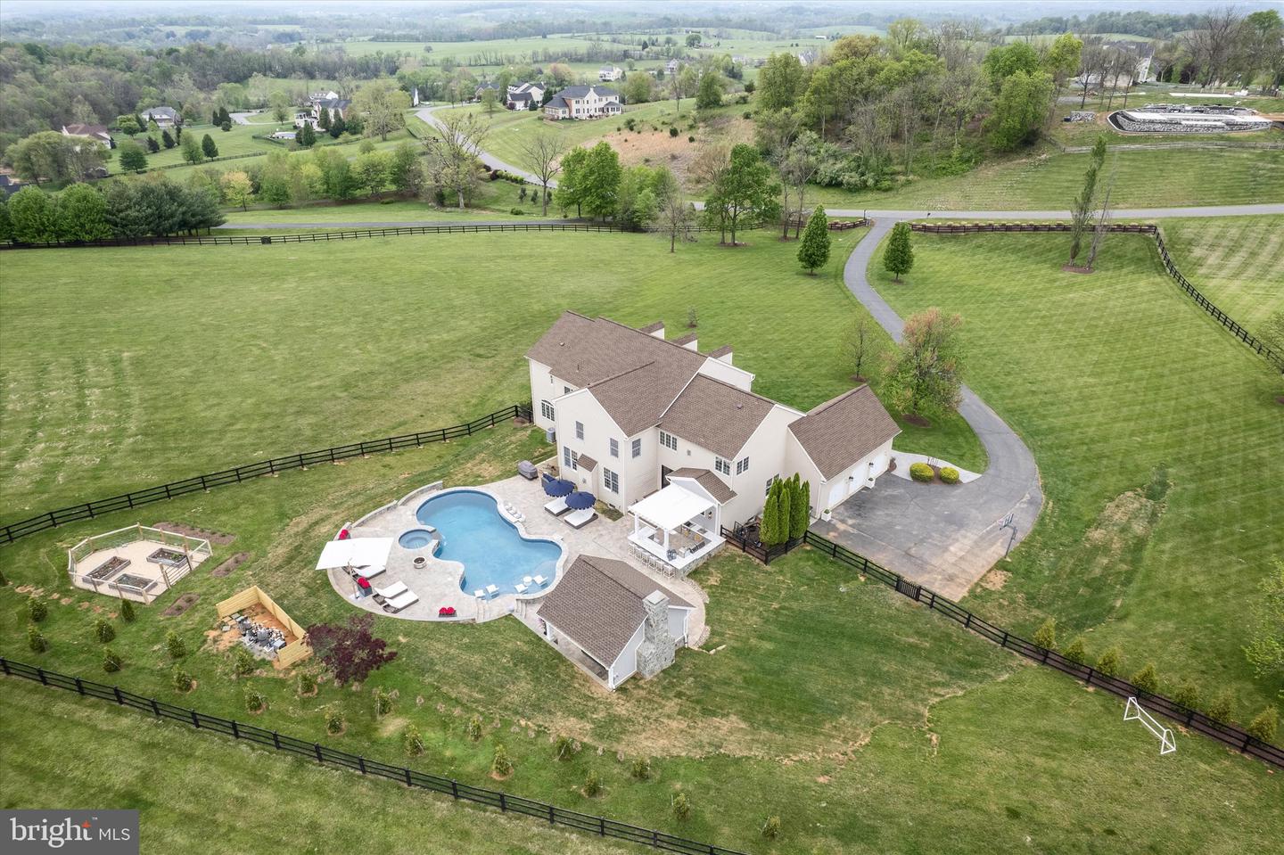 15097 BARLOW DR, WATERFORD, Virginia 20197, 5 Bedrooms Bedrooms, ,5 BathroomsBathrooms,Residential,For sale,15097 BARLOW DR,VALO2111134 MLS # VALO2111134