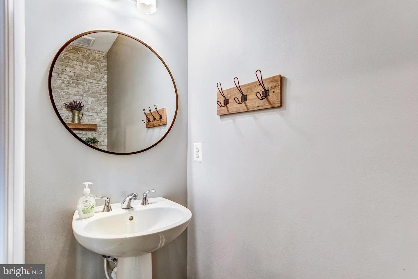 6117 CAMERONS FERRY DR, HAYMARKET, Virginia 20169, 4 Bedrooms Bedrooms, ,3 BathroomsBathrooms,Residential,For sale,6117 CAMERONS FERRY DR,VAPW2107860 MLS # VAPW2107860