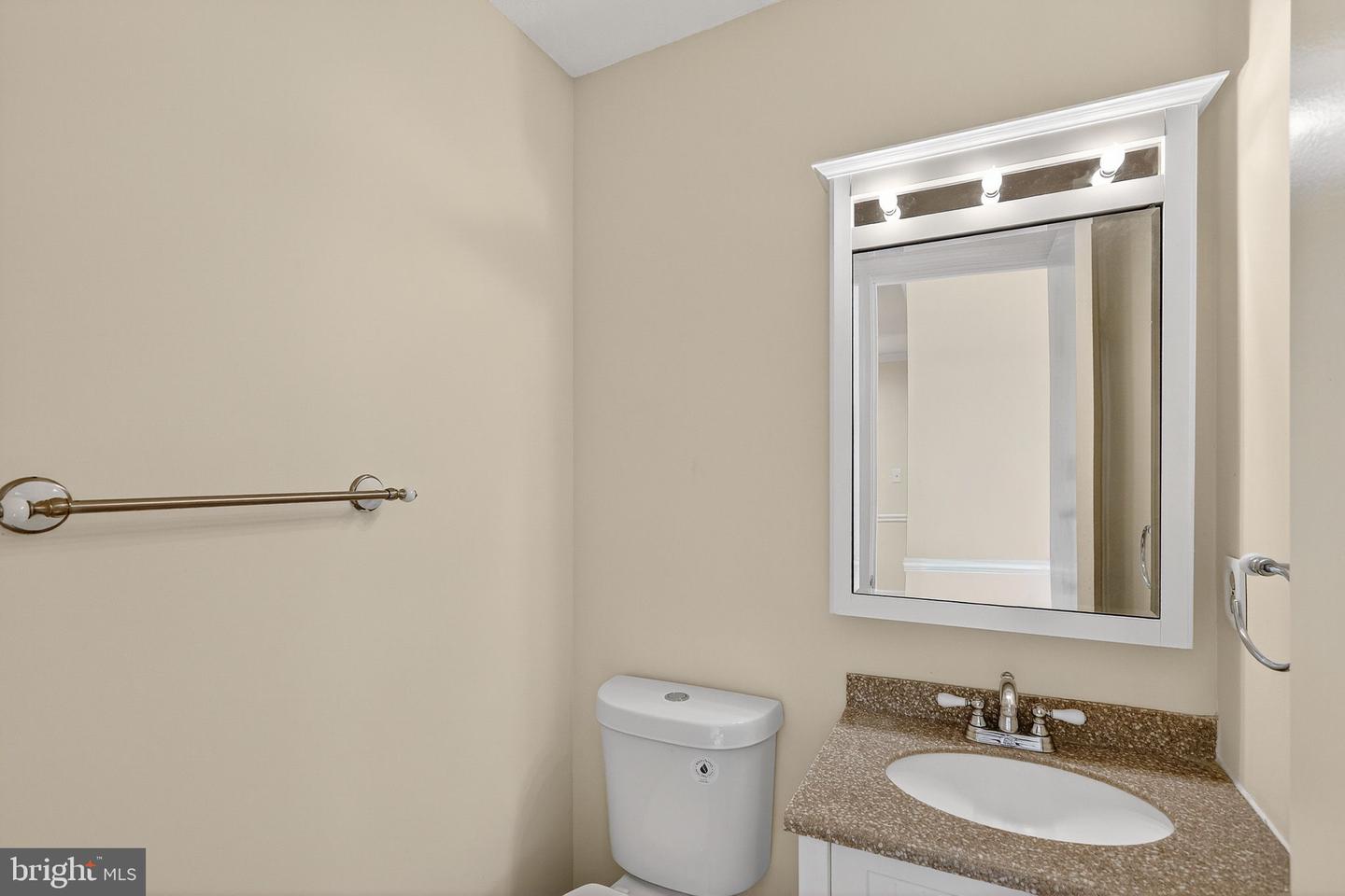 7701 SOLOMON SEAL DR, SPRINGFIELD, Virginia 22152, 3 Bedrooms Bedrooms, ,3 BathroomsBathrooms,Residential,For sale,7701 SOLOMON SEAL DR,VAFX2279706 MLS # VAFX2279706