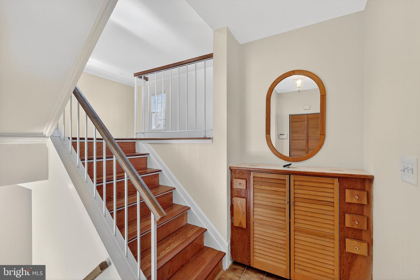 7701 SOLOMON SEAL DR, SPRINGFIELD, Virginia 22152, 3 Bedrooms Bedrooms, ,3 BathroomsBathrooms,Residential,For sale,7701 SOLOMON SEAL DR,VAFX2279706 MLS # VAFX2279706