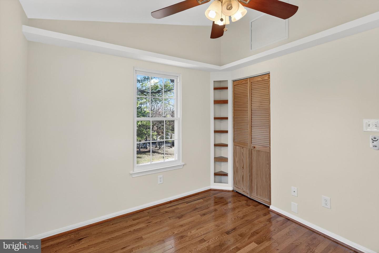 7701 SOLOMON SEAL DR, SPRINGFIELD, Virginia 22152, 3 Bedrooms Bedrooms, ,3 BathroomsBathrooms,Residential,For sale,7701 SOLOMON SEAL DR,VAFX2279706 MLS # VAFX2279706