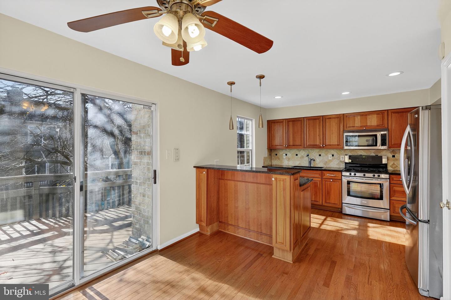 7701 SOLOMON SEAL DR, SPRINGFIELD, Virginia 22152, 3 Bedrooms Bedrooms, ,3 BathroomsBathrooms,Residential,For sale,7701 SOLOMON SEAL DR,VAFX2279706 MLS # VAFX2279706