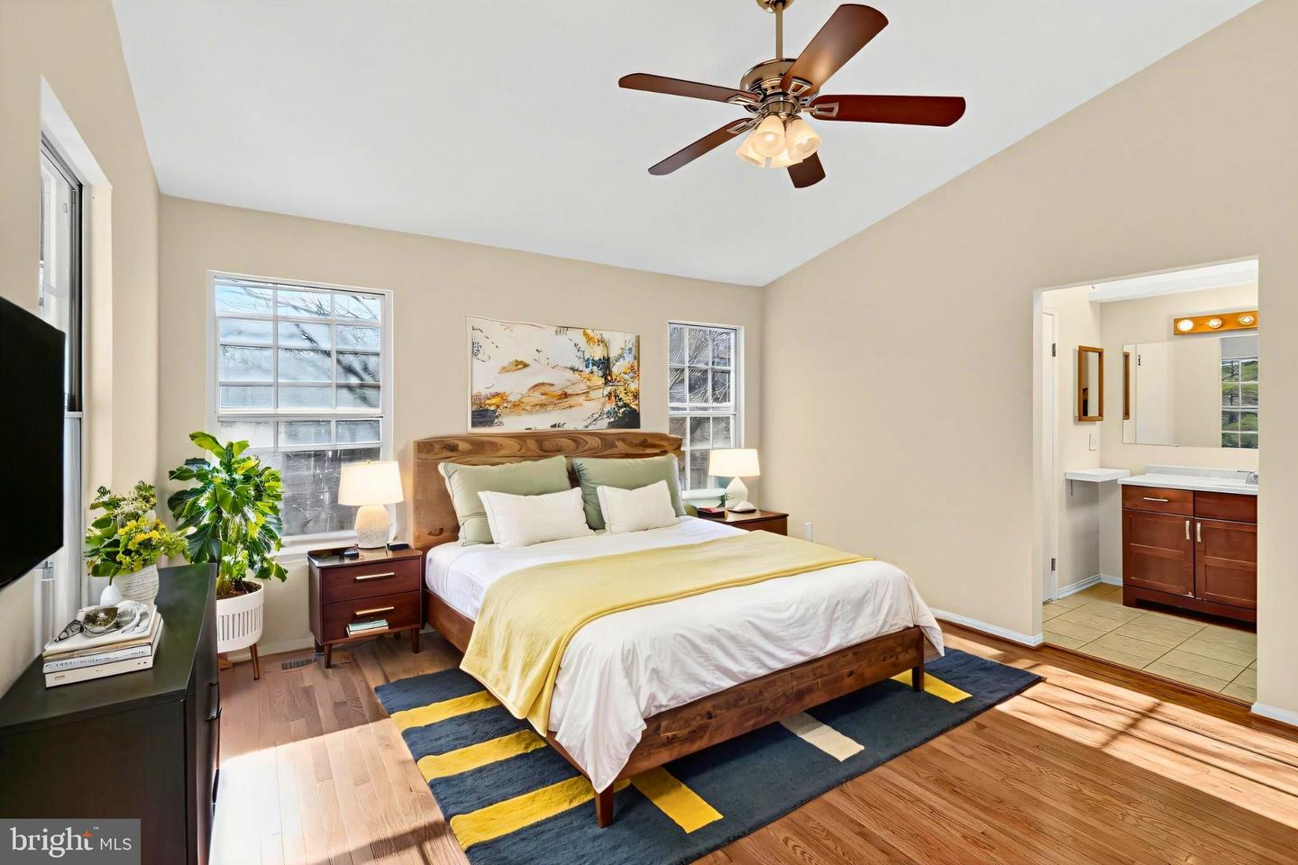 7701 SOLOMON SEAL DR, SPRINGFIELD, Virginia 22152, 3 Bedrooms Bedrooms, ,3 BathroomsBathrooms,Residential,For sale,7701 SOLOMON SEAL DR,VAFX2279706 MLS # VAFX2279706