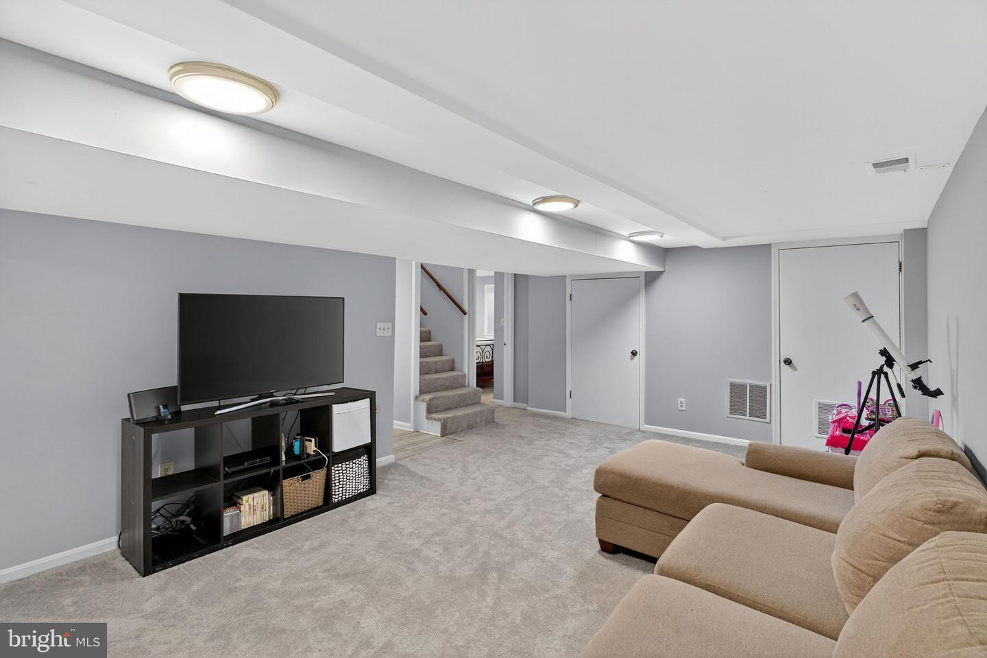 6282 15TH RD N, ARLINGTON, Virginia 22205, 6 Bedrooms Bedrooms, ,3 BathroomsBathrooms,Residential,For sale,6282 15TH RD N,VAAR2066290 MLS # VAAR2066290