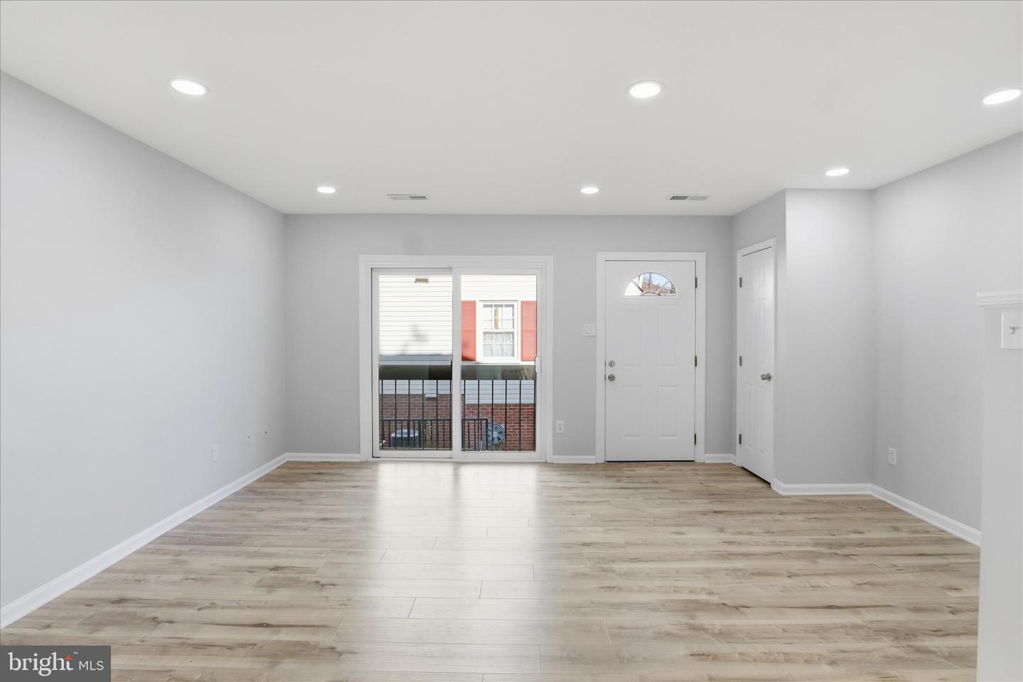 74 N BEDFORD ST #74B, ARLINGTON, Virginia 22201, 2 Bedrooms Bedrooms, ,2 BathroomsBathrooms,Residential,For sale,74 N BEDFORD ST #74B,VAAR2066300 MLS # VAAR2066300 74 N BEDFORD ST #74B, ARLINGTON, Virginia 22201, 2 Bedrooms Bedrooms, ,2 BathroomsBathrooms,Residential,For sale,74 N BEDFORD ST #74B,VAAR2066300 MLS # VAAR2066300