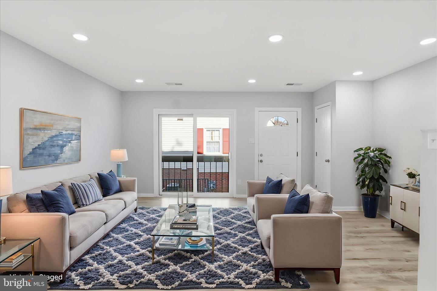 74 N BEDFORD ST #74B, ARLINGTON, Virginia 22201, 2 Bedrooms Bedrooms, ,2 BathroomsBathrooms,Residential,For sale,74 N BEDFORD ST #74B,VAAR2066300 MLS # VAAR2066300 74 N BEDFORD ST #74B, ARLINGTON, Virginia 22201, 2 Bedrooms Bedrooms, ,2 BathroomsBathrooms,Residential,For sale,74 N BEDFORD ST #74B,VAAR2066300 MLS # VAAR2066300