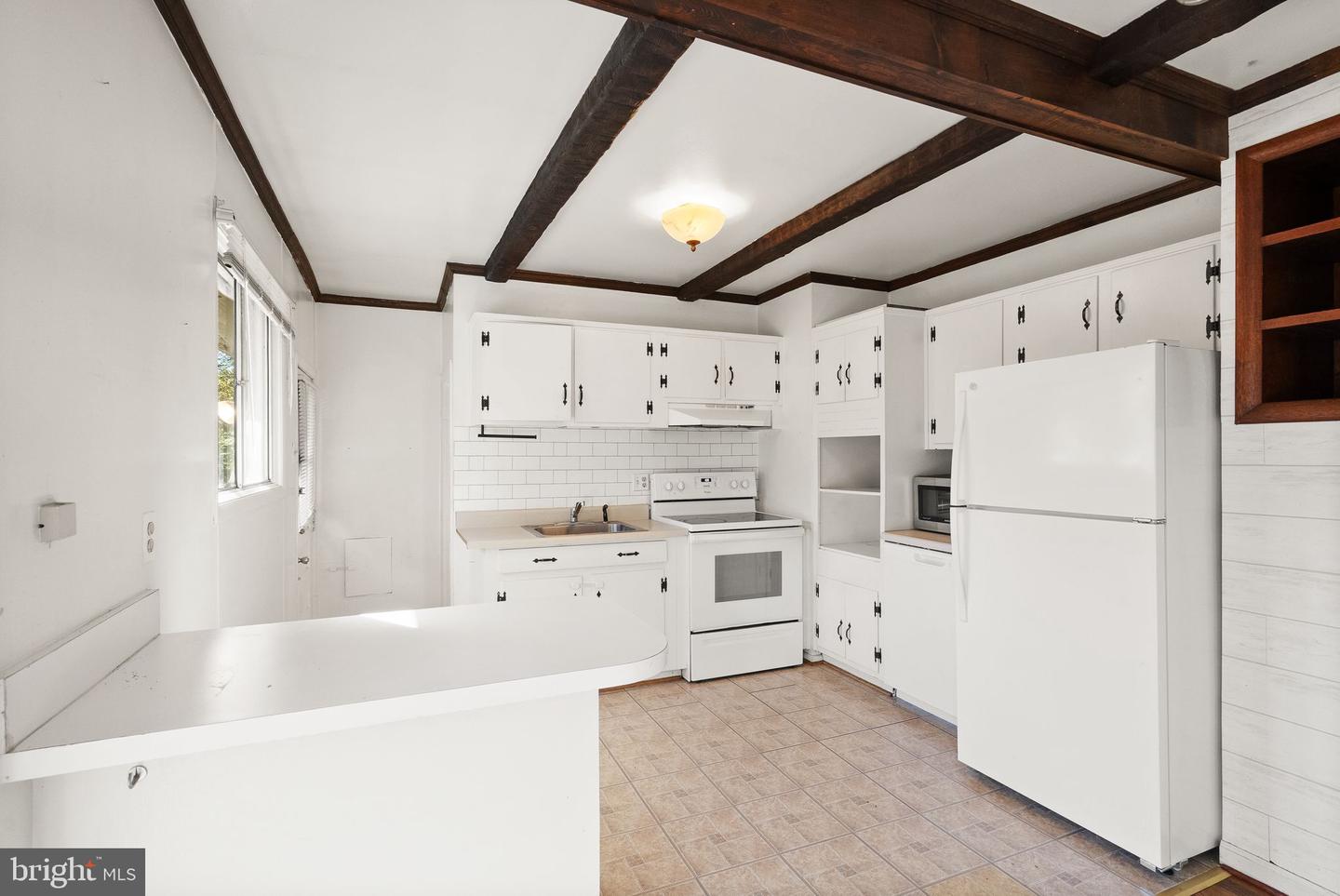 1412 PATRICK CIR SW, VIENNA, Virginia 22180, 3 Bedrooms Bedrooms, ,2 BathroomsBathrooms,Residential,For sale,1412 PATRICK CIR SW,VAFX2279998 MLS # VAFX2279998 1412 PATRICK CIR SW, VIENNA, Virginia 22180, 3 Bedrooms Bedrooms, ,2 BathroomsBathrooms,Residential,For sale,1412 PATRICK CIR SW,VAFX2279998 MLS # VAFX2279998