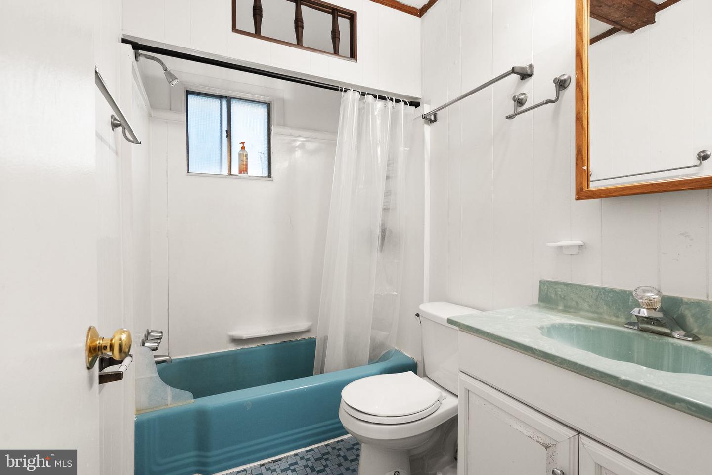 1412 PATRICK CIR SW, VIENNA, Virginia 22180, 3 Bedrooms Bedrooms, ,2 BathroomsBathrooms,Residential,For sale,1412 PATRICK CIR SW,VAFX2279998 MLS # VAFX2279998 1412 PATRICK CIR SW, VIENNA, Virginia 22180, 3 Bedrooms Bedrooms, ,2 BathroomsBathrooms,Residential,For sale,1412 PATRICK CIR SW,VAFX2279998 MLS # VAFX2279998