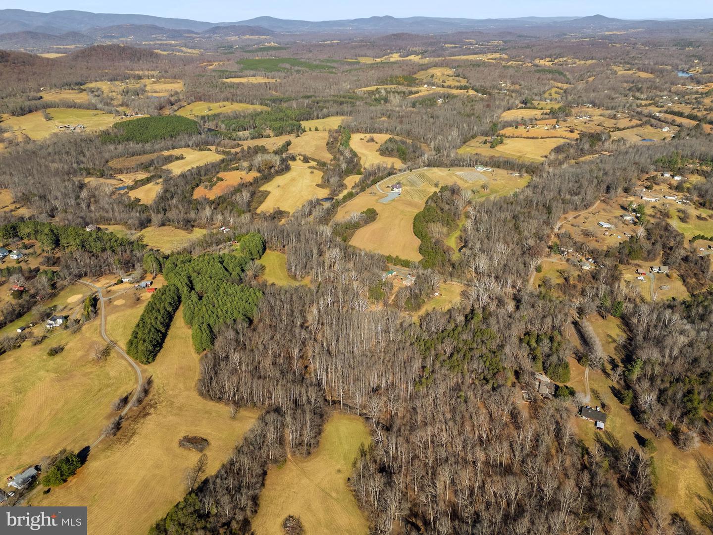 148 VIEWTOWN, AMISSVILLE, Virginia 20106, 3 Bedrooms Bedrooms, ,2 BathroomsBathrooms,Residential,For sale,148 VIEWTOWN,VARP2002414 MLS # VARP2002414