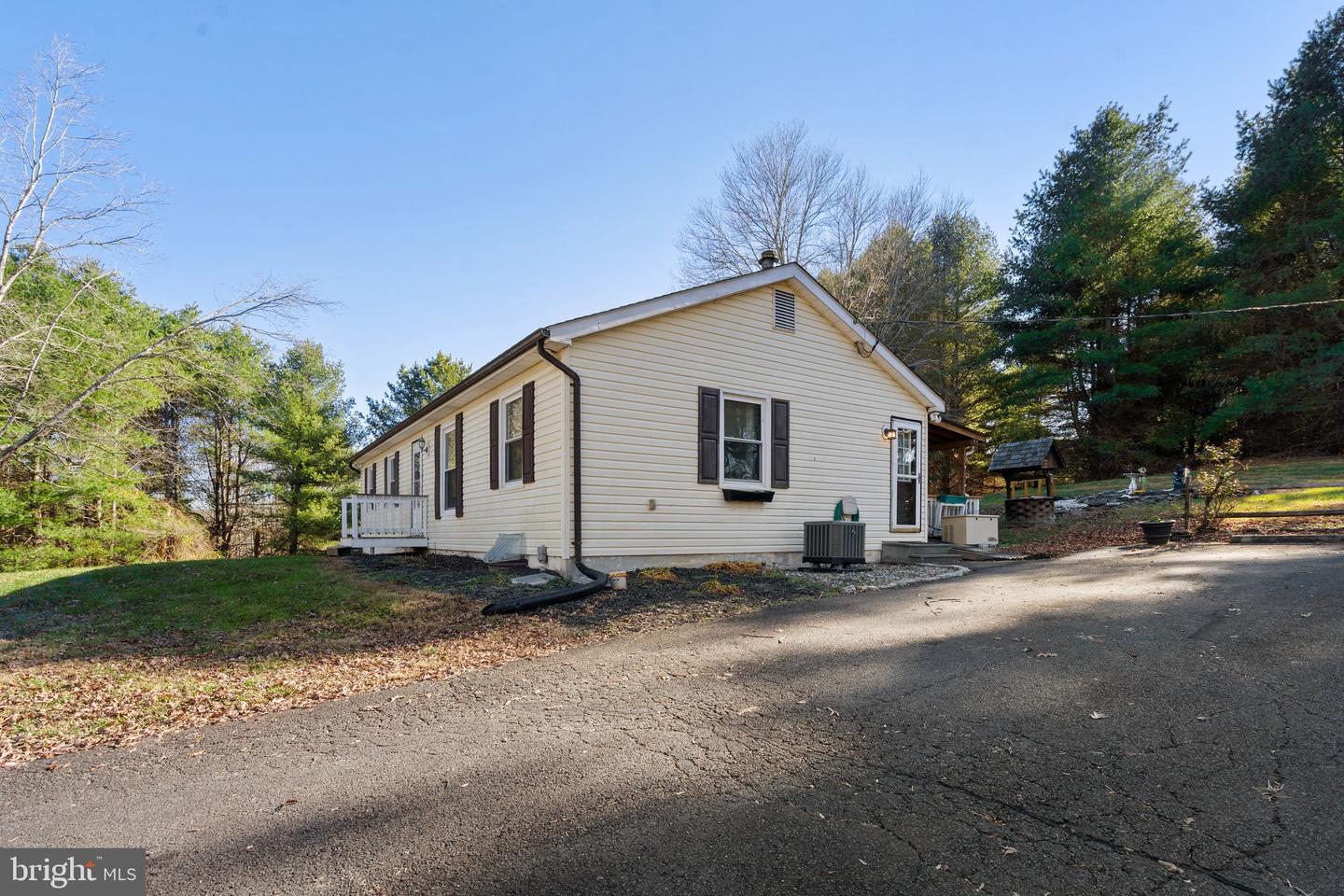 148 VIEWTOWN, AMISSVILLE, Virginia 20106, 3 Bedrooms Bedrooms, ,2 BathroomsBathrooms,Residential,For sale,148 VIEWTOWN,VARP2002414 MLS # VARP2002414