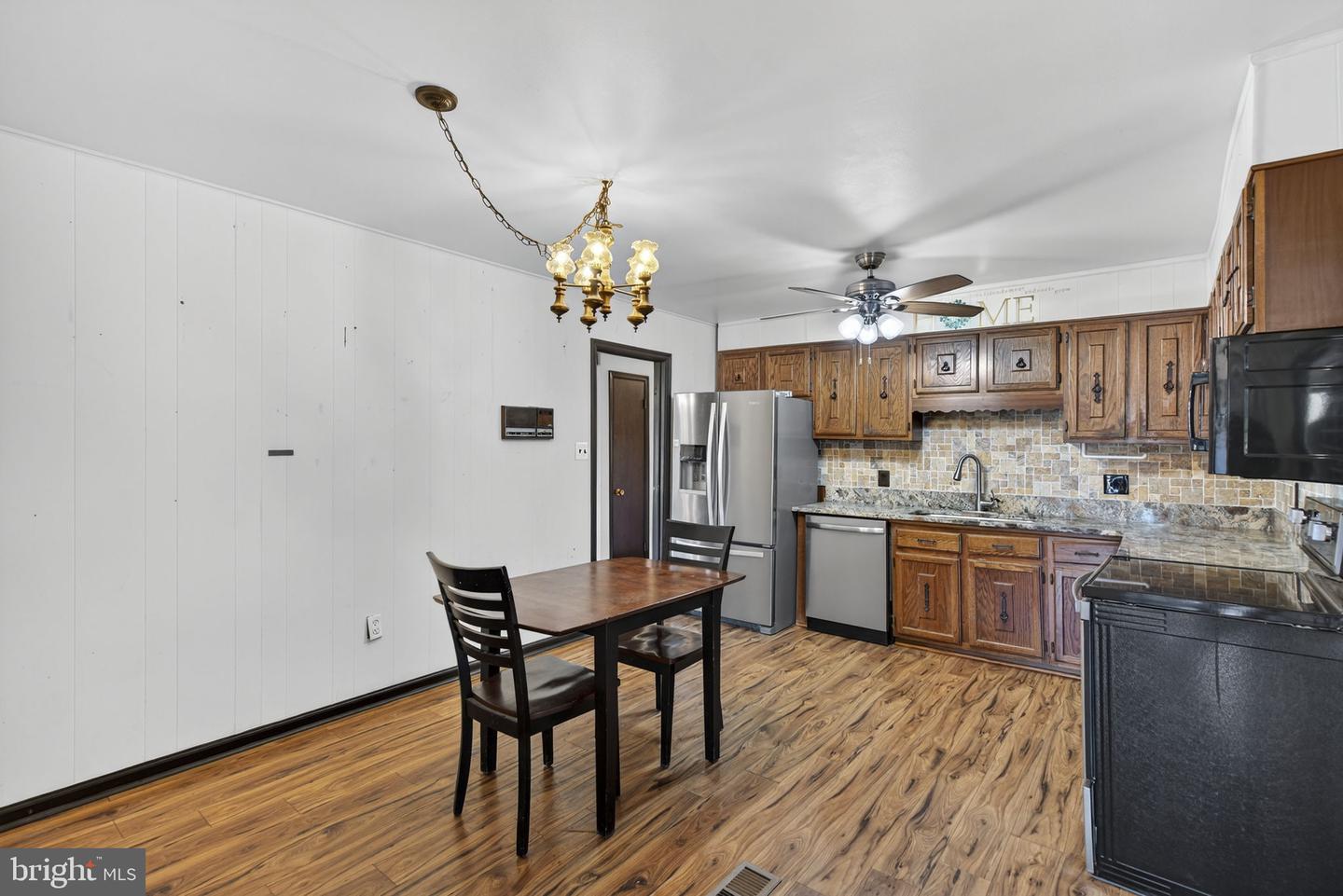 148 VIEWTOWN, AMISSVILLE, Virginia 20106, 3 Bedrooms Bedrooms, ,2 BathroomsBathrooms,Residential,For sale,148 VIEWTOWN,VARP2002414 MLS # VARP2002414