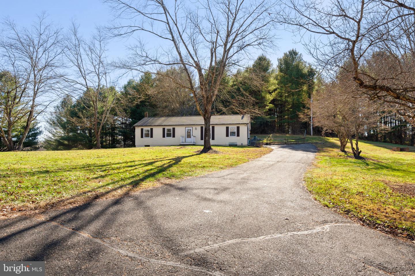 148 VIEWTOWN, AMISSVILLE, Virginia 20106, 3 Bedrooms Bedrooms, ,2 BathroomsBathrooms,Residential,For sale,148 VIEWTOWN,VARP2002414 MLS # VARP2002414