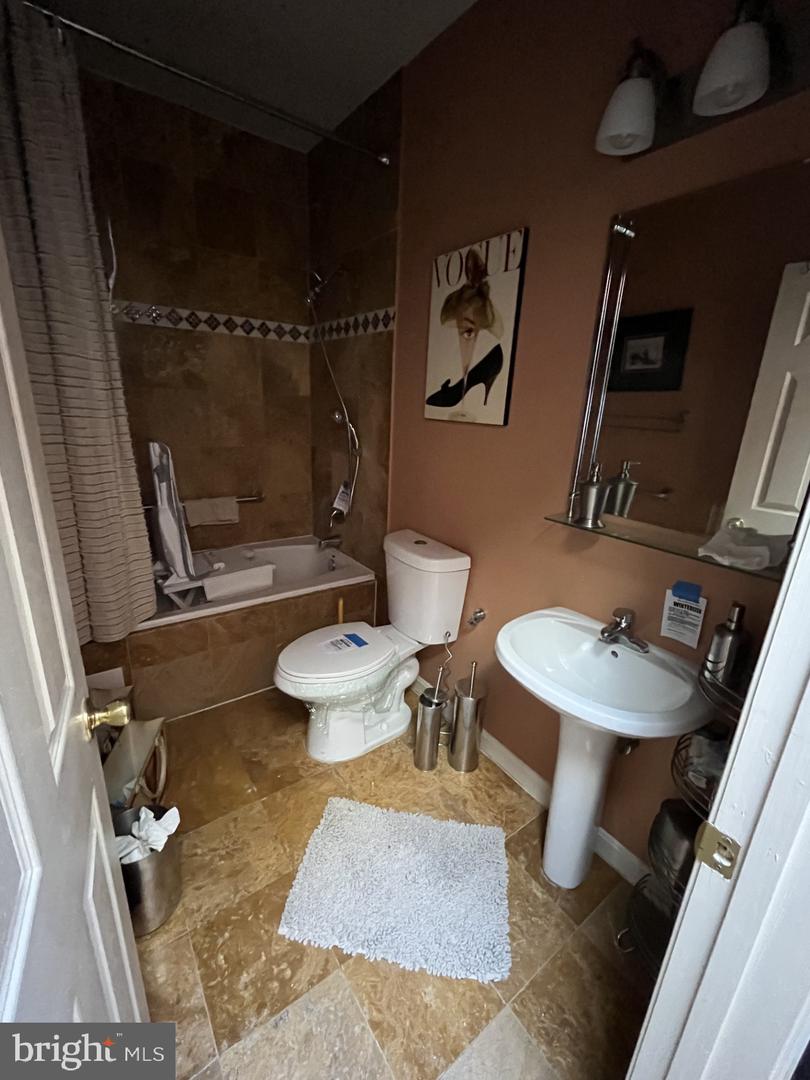 1109 PENN ST NE #4, WASHINGTON, District Of Columbia 20002, 2 Bedrooms Bedrooms, ,1 BathroomBathrooms,Residential,For sale,1109 PENN ST NE #4,DCDC2232840 MLS # DCDC2232840 1109 PENN ST NE #4, WASHINGTON, District Of Columbia 20002, 2 Bedrooms Bedrooms, ,1 BathroomBathrooms,Residential,For sale,1109 PENN ST NE #4,DCDC2232840 MLS # DCDC2232840