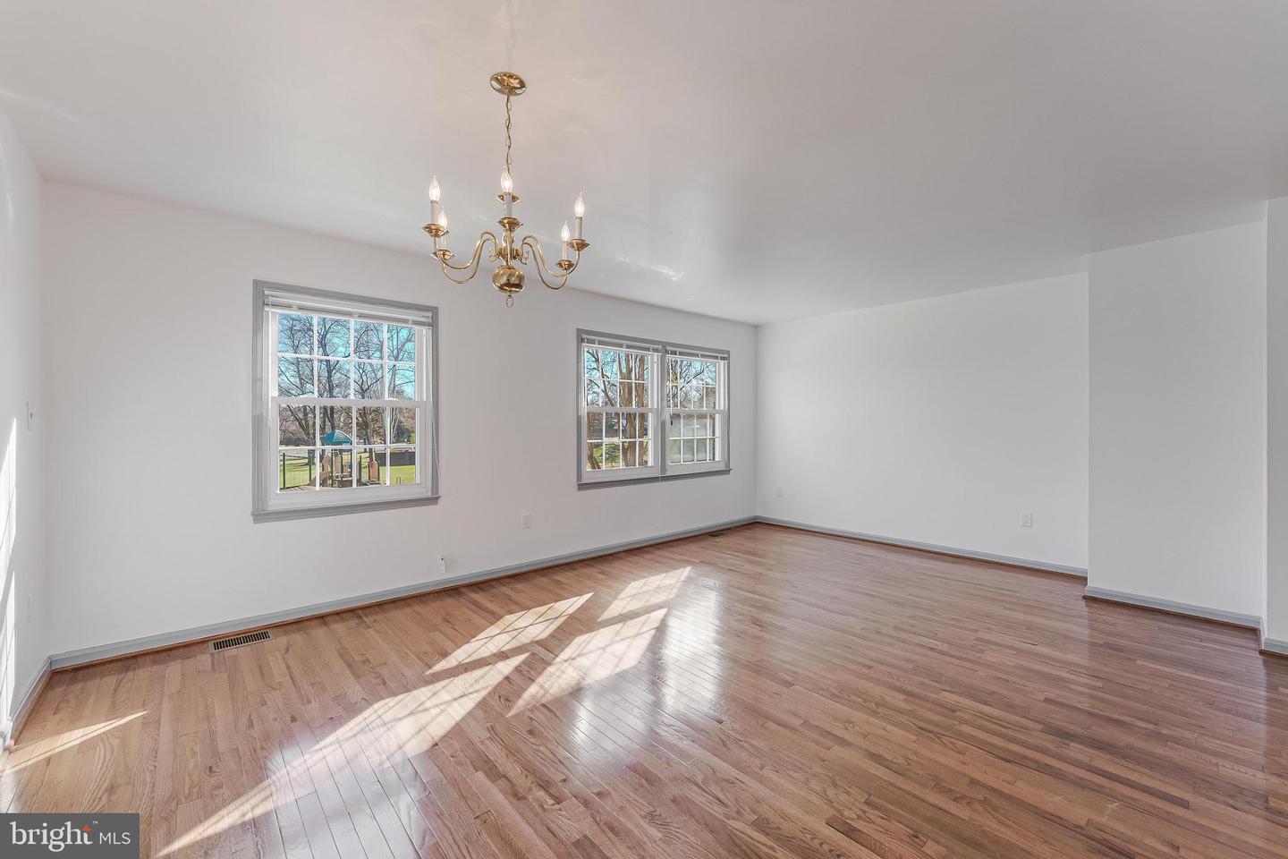 14811 PALMERSTON SQ, CENTREVILLE, Virginia 20120, 3 Bedrooms Bedrooms, ,2 BathroomsBathrooms,Residential,For sale,14811 PALMERSTON SQ,VAFX2280258 MLS # VAFX2280258 14811 PALMERSTON SQ, CENTREVILLE, Virginia 20120, 3 Bedrooms Bedrooms, ,2 BathroomsBathrooms,Residential,For sale,14811 PALMERSTON SQ,VAFX2280258 MLS # VAFX2280258