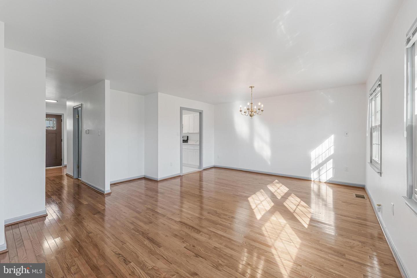 14811 PALMERSTON SQ, CENTREVILLE, Virginia 20120, 3 Bedrooms Bedrooms, ,2 BathroomsBathrooms,Residential,For sale,14811 PALMERSTON SQ,VAFX2280258 MLS # VAFX2280258 14811 PALMERSTON SQ, CENTREVILLE, Virginia 20120, 3 Bedrooms Bedrooms, ,2 BathroomsBathrooms,Residential,For sale,14811 PALMERSTON SQ,VAFX2280258 MLS # VAFX2280258