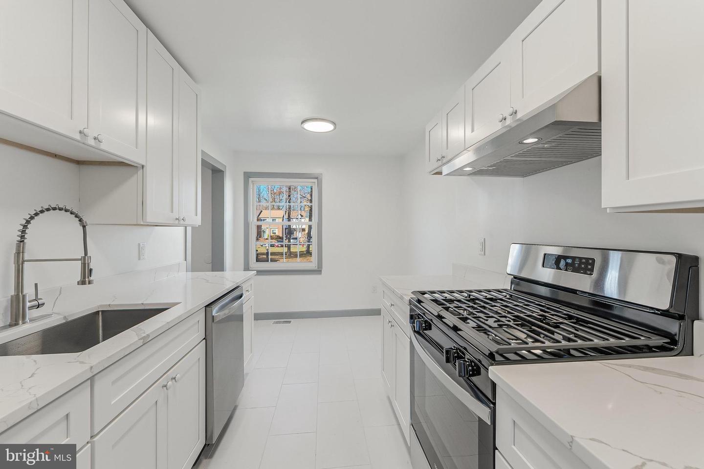 14811 PALMERSTON SQ, CENTREVILLE, Virginia 20120, 3 Bedrooms Bedrooms, ,2 BathroomsBathrooms,Residential,For sale,14811 PALMERSTON SQ,VAFX2280258 MLS # VAFX2280258 14811 PALMERSTON SQ, CENTREVILLE, Virginia 20120, 3 Bedrooms Bedrooms, ,2 BathroomsBathrooms,Residential,For sale,14811 PALMERSTON SQ,VAFX2280258 MLS # VAFX2280258