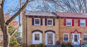 14811 PALMERSTON SQ, CENTREVILLE, Virginia 20120, 3 Bedrooms Bedrooms, ,2 BathroomsBathrooms,Residential,For sale,14811 PALMERSTON SQ,VAFX2280258 MLS # VAFX2280258