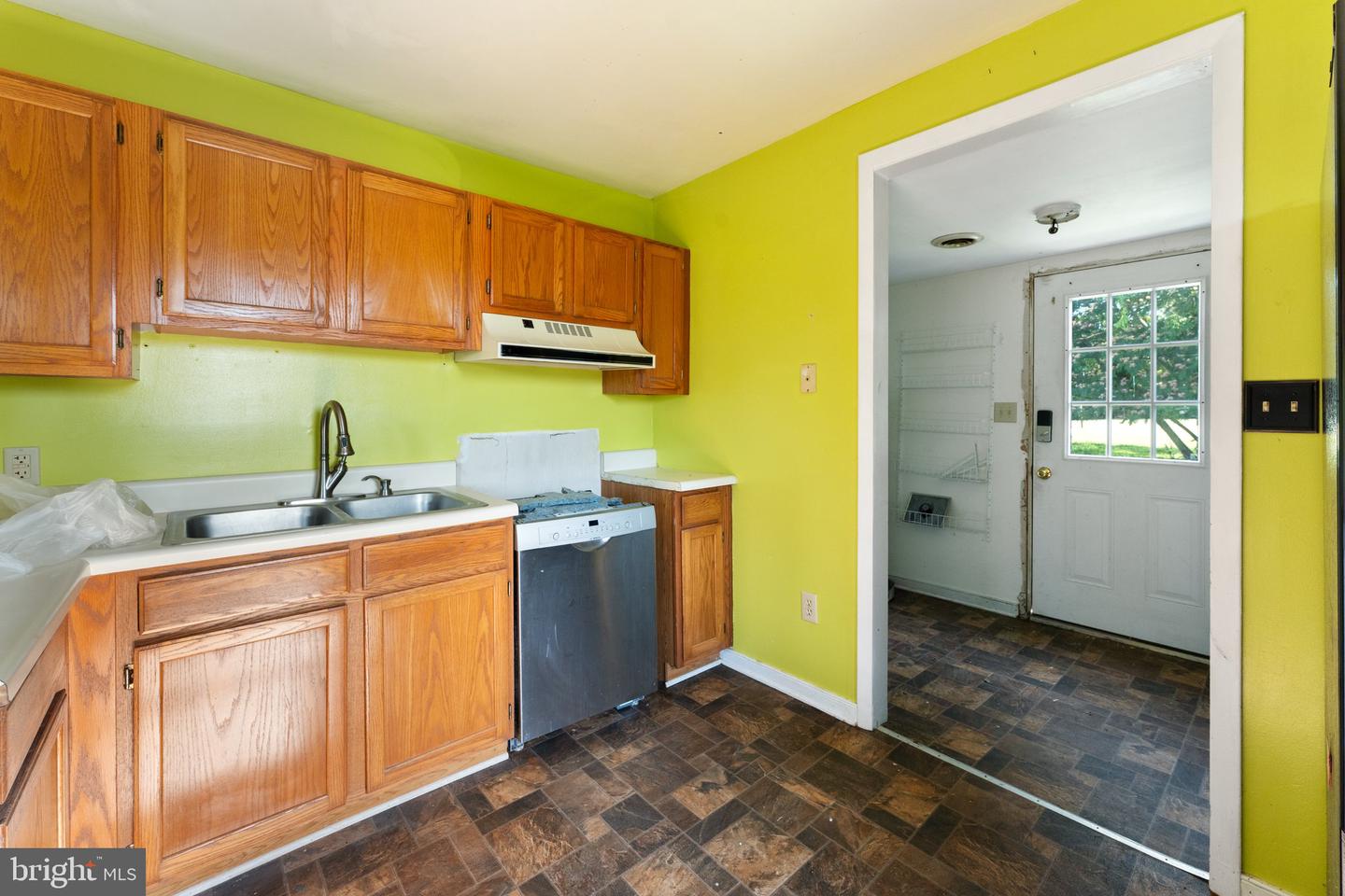 1600 MILNWOOD RD, FARMVILLE, Virginia 23901, 3 Bedrooms Bedrooms, 5 Rooms Rooms,1 BathroomBathrooms,Residential,For sale,1600 MILNWOOD RD,VAPE2000114 MLS # VAPE2000114 1600 MILNWOOD RD, FARMVILLE, Virginia 23901, 3 Bedrooms Bedrooms, 5 Rooms Rooms,1 BathroomBathrooms,Residential,For sale,1600 MILNWOOD RD,VAPE2000114 MLS # VAPE2000114