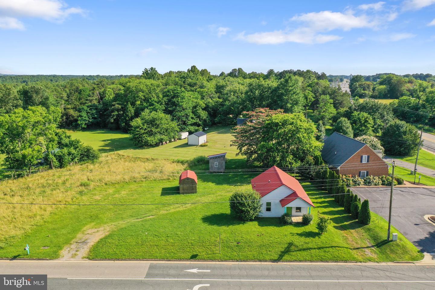 1600 MILNWOOD RD, FARMVILLE, Virginia 23901, 3 Bedrooms Bedrooms, 5 Rooms Rooms,1 BathroomBathrooms,Residential,For sale,1600 MILNWOOD RD,VAPE2000114 MLS # VAPE2000114 1600 MILNWOOD RD, FARMVILLE, Virginia 23901, 3 Bedrooms Bedrooms, 5 Rooms Rooms,1 BathroomBathrooms,Residential,For sale,1600 MILNWOOD RD,VAPE2000114 MLS # VAPE2000114