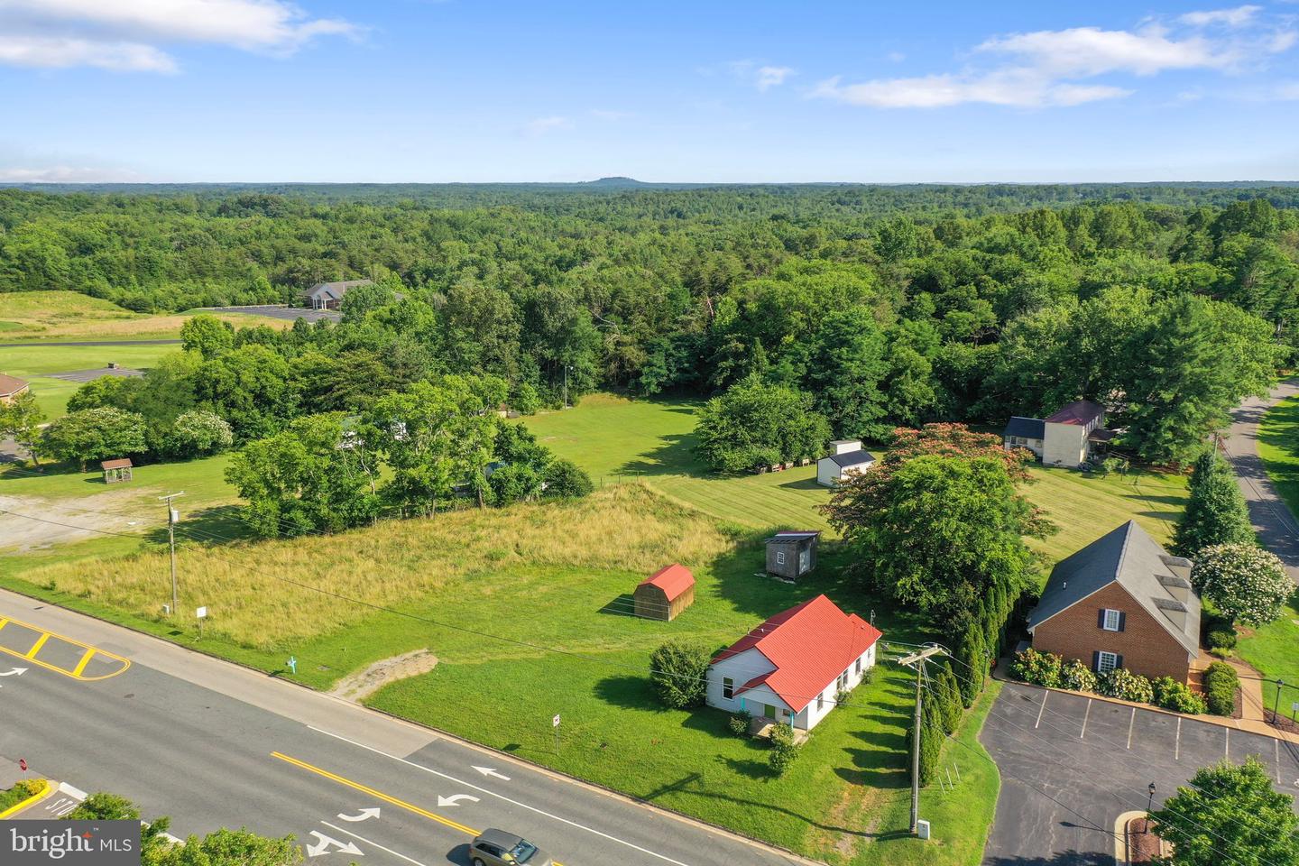 1600 MILNWOOD RD, FARMVILLE, Virginia 23901, 3 Bedrooms Bedrooms, 5 Rooms Rooms,1 BathroomBathrooms,Residential,For sale,1600 MILNWOOD RD,VAPE2000114 MLS # VAPE2000114 1600 MILNWOOD RD, FARMVILLE, Virginia 23901, 3 Bedrooms Bedrooms, 5 Rooms Rooms,1 BathroomBathrooms,Residential,For sale,1600 MILNWOOD RD,VAPE2000114 MLS # VAPE2000114