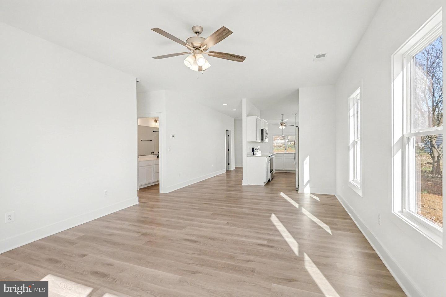 277 WHITE OAK RD, FREDERICKSBURG, Virginia 22405, 3 Bedrooms Bedrooms, ,2 BathroomsBathrooms,Residential,For sale,277 WHITE OAK RD,VAST2044418 MLS # VAST2044418