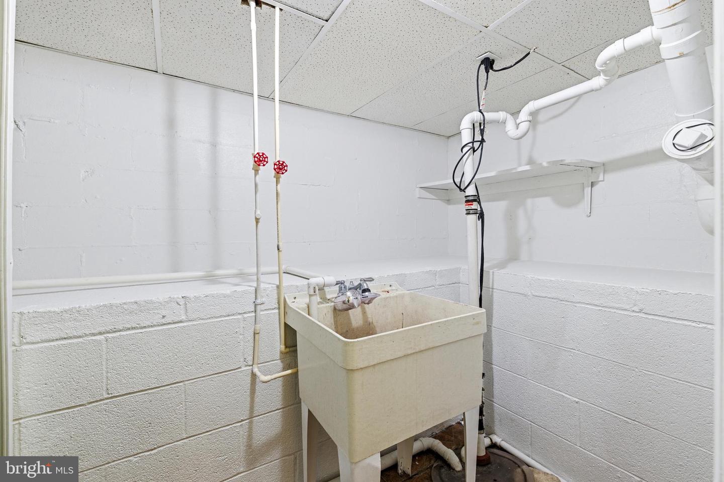 539 LUPTON RD, WOODSTOCK, Virginia 22664, 2 Bedrooms Bedrooms, ,1 BathroomBathrooms,Residential,For sale,539 LUPTON RD,VASH2013104 MLS # VASH2013104