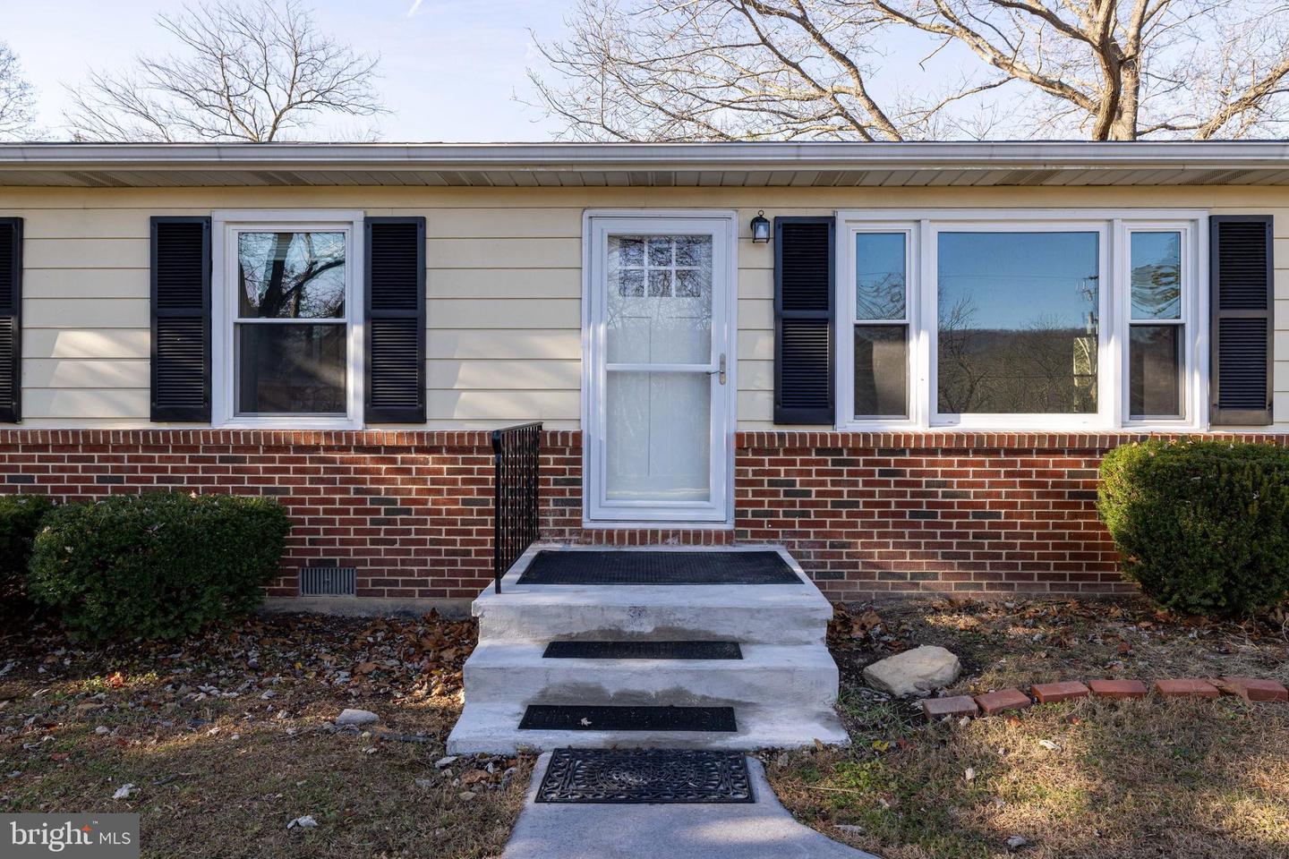 539 LUPTON RD, WOODSTOCK, Virginia 22664, 2 Bedrooms Bedrooms, ,1 BathroomBathrooms,Residential,For sale,539 LUPTON RD,VASH2013104 MLS # VASH2013104