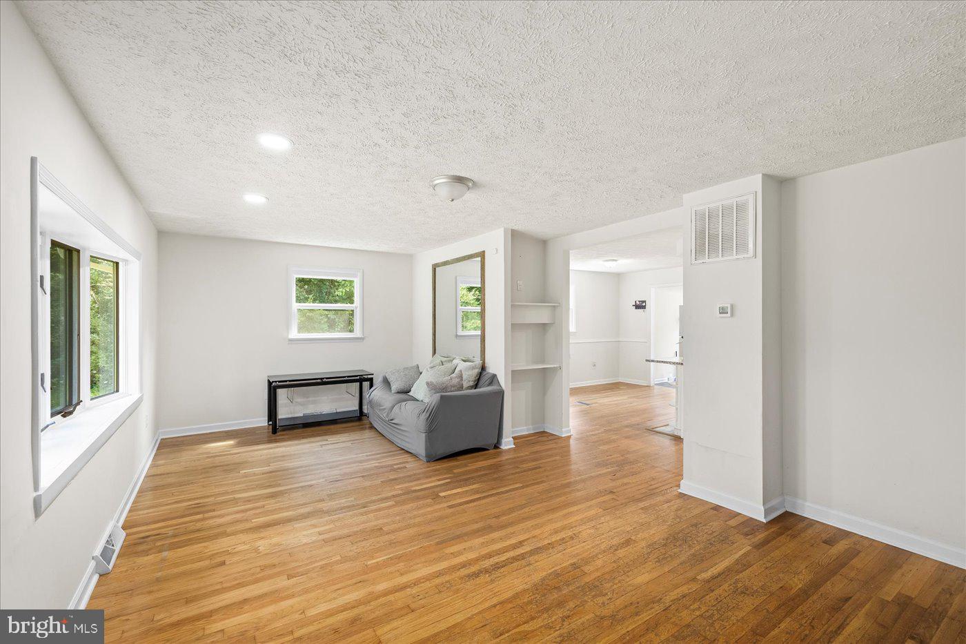 64 PEACH TREE LN, FREDERICKSBURG, Virginia 22406, 4 Bedrooms Bedrooms, ,2 BathroomsBathrooms,Residential,For sale,64 PEACH TREE LN,VAST2044430 MLS # VAST2044430