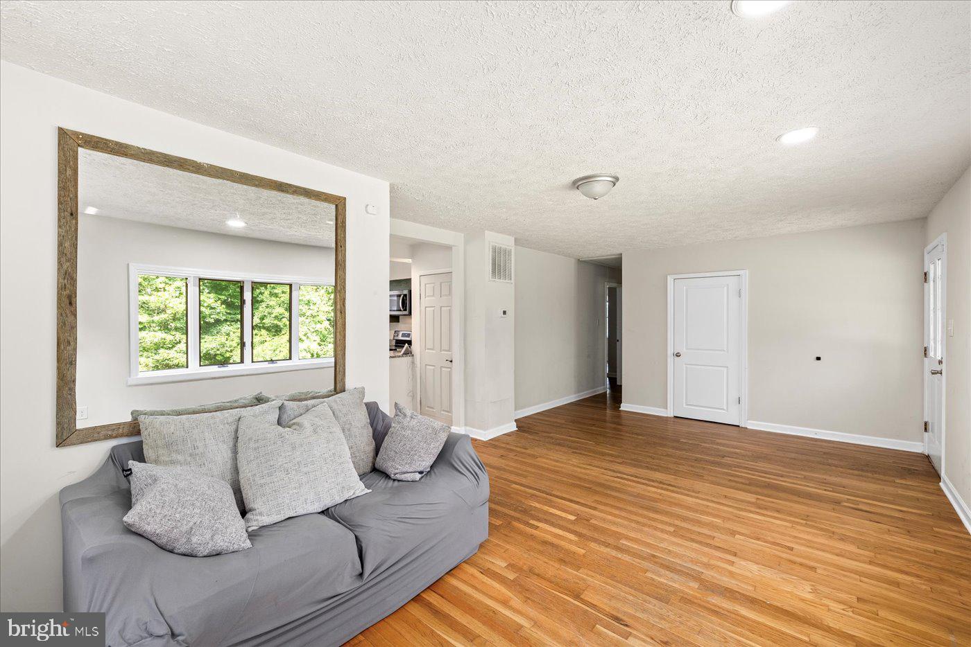 64 PEACH TREE LN, FREDERICKSBURG, Virginia 22406, 4 Bedrooms Bedrooms, ,2 BathroomsBathrooms,Residential,For sale,64 PEACH TREE LN,VAST2044430 MLS # VAST2044430