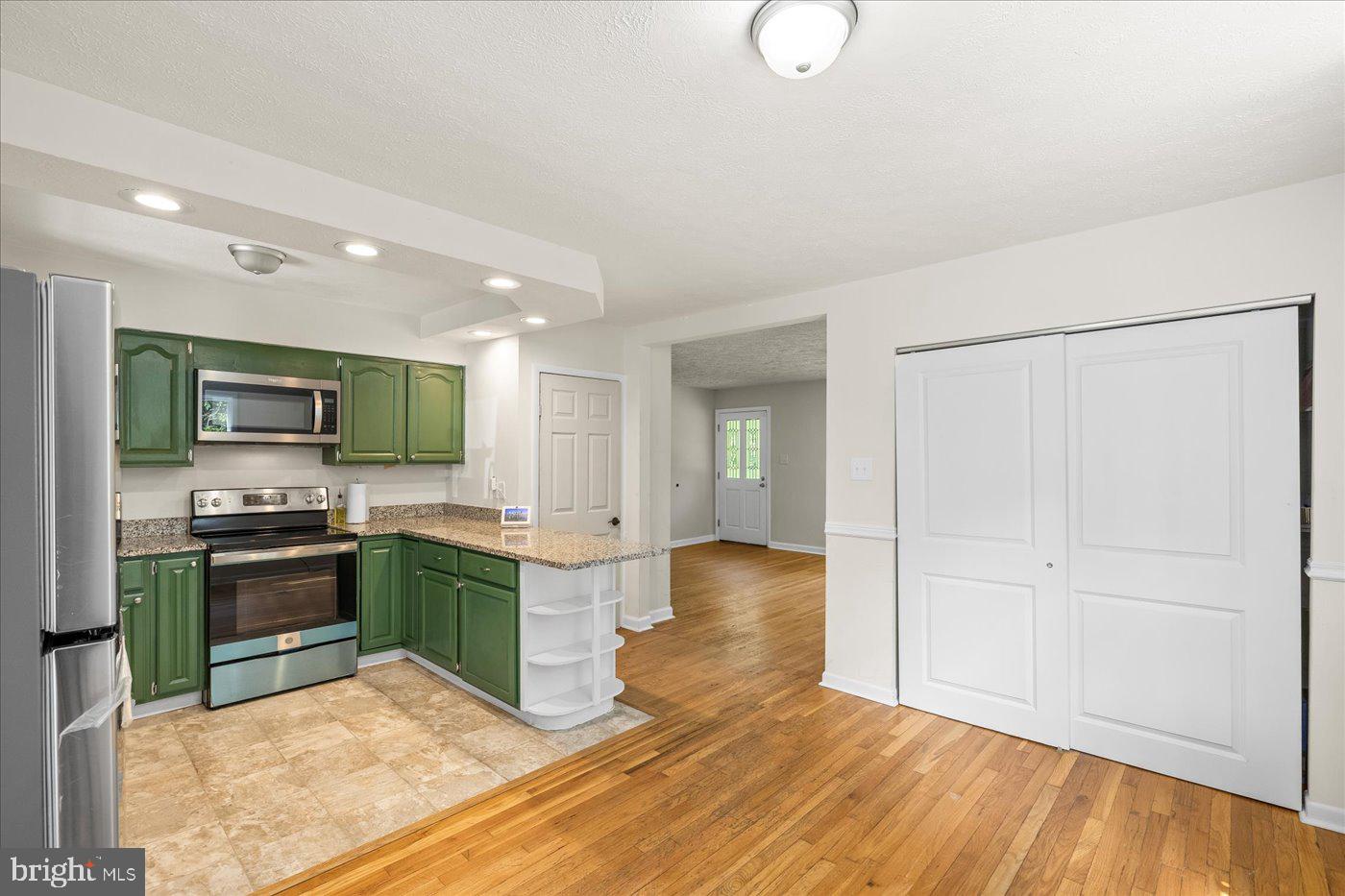 64 PEACH TREE LN, FREDERICKSBURG, Virginia 22406, 4 Bedrooms Bedrooms, ,2 BathroomsBathrooms,Residential,For sale,64 PEACH TREE LN,VAST2044430 MLS # VAST2044430