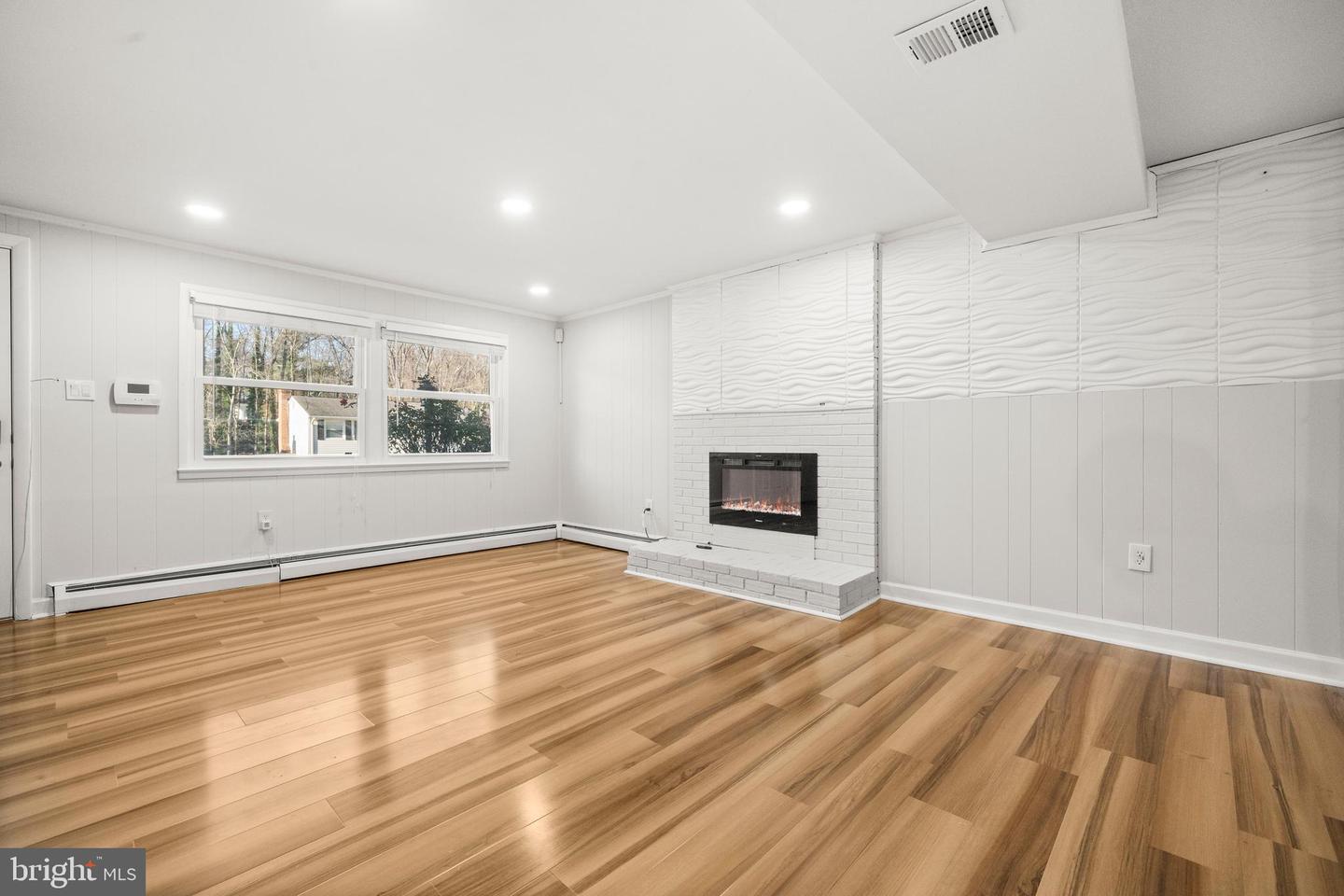 13411 KERRYDALE RD, WOODBRIDGE, Virginia 22193, 4 Bedrooms Bedrooms, ,2 BathroomsBathrooms,Residential,For sale,13411 KERRYDALE RD,VAPW2108310 MLS # VAPW2108310