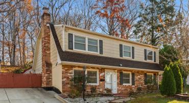 13411 KERRYDALE RD, WOODBRIDGE, Virginia 22193, 4 Bedrooms Bedrooms, ,2 BathroomsBathrooms,Residential,For sale,13411 KERRYDALE RD,VAPW2108310 MLS # VAPW2108310