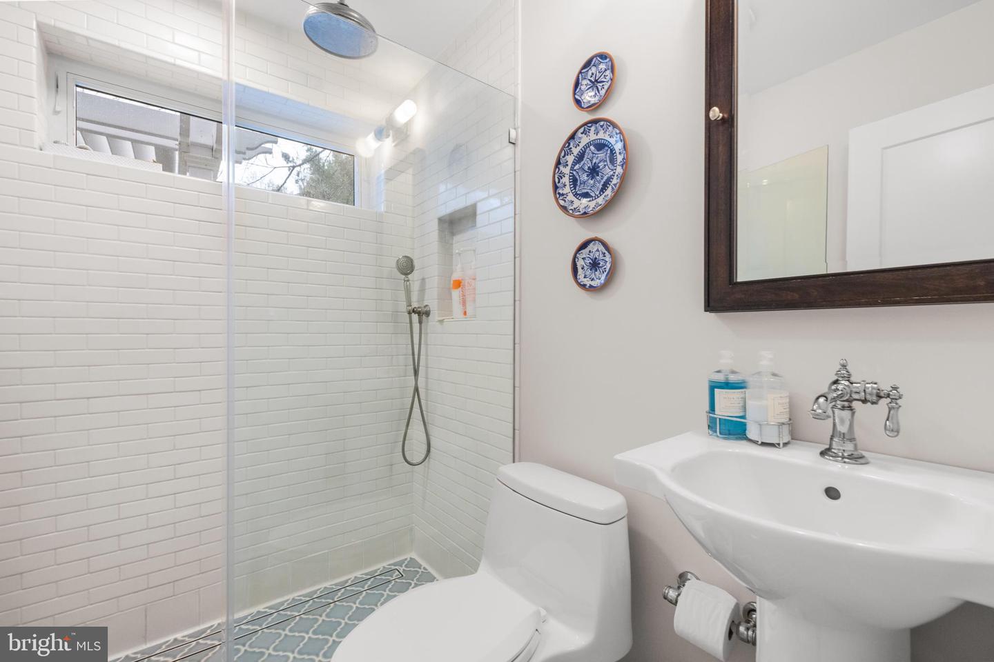 4004 ESTABROOK DR, ANNANDALE, Virginia 22003, 4 Bedrooms Bedrooms, ,3 BathroomsBathrooms,Residential,For sale,4004 ESTABROOK DR,VAFX2280442 MLS # VAFX2280442 4004 ESTABROOK DR, ANNANDALE, Virginia 22003, 4 Bedrooms Bedrooms, ,3 BathroomsBathrooms,Residential,For sale,4004 ESTABROOK DR,VAFX2280442 MLS # VAFX2280442