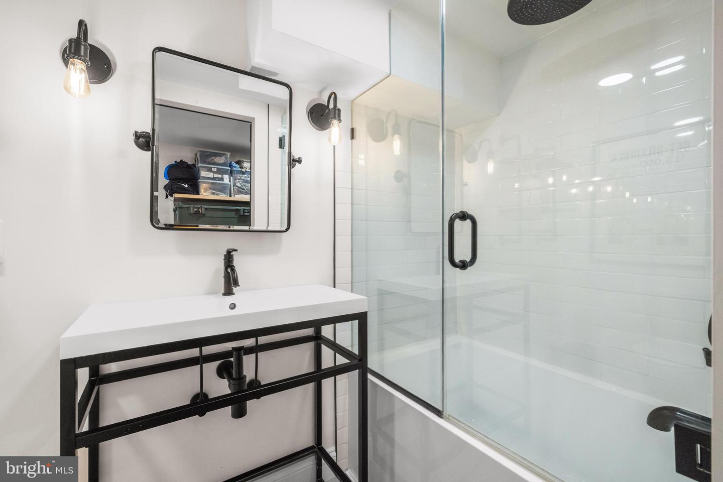 4004 ESTABROOK DR, ANNANDALE, Virginia 22003, 4 Bedrooms Bedrooms, ,3 BathroomsBathrooms,Residential,For sale,4004 ESTABROOK DR,VAFX2280442 MLS # VAFX2280442 4004 ESTABROOK DR, ANNANDALE, Virginia 22003, 4 Bedrooms Bedrooms, ,3 BathroomsBathrooms,Residential,For sale,4004 ESTABROOK DR,VAFX2280442 MLS # VAFX2280442