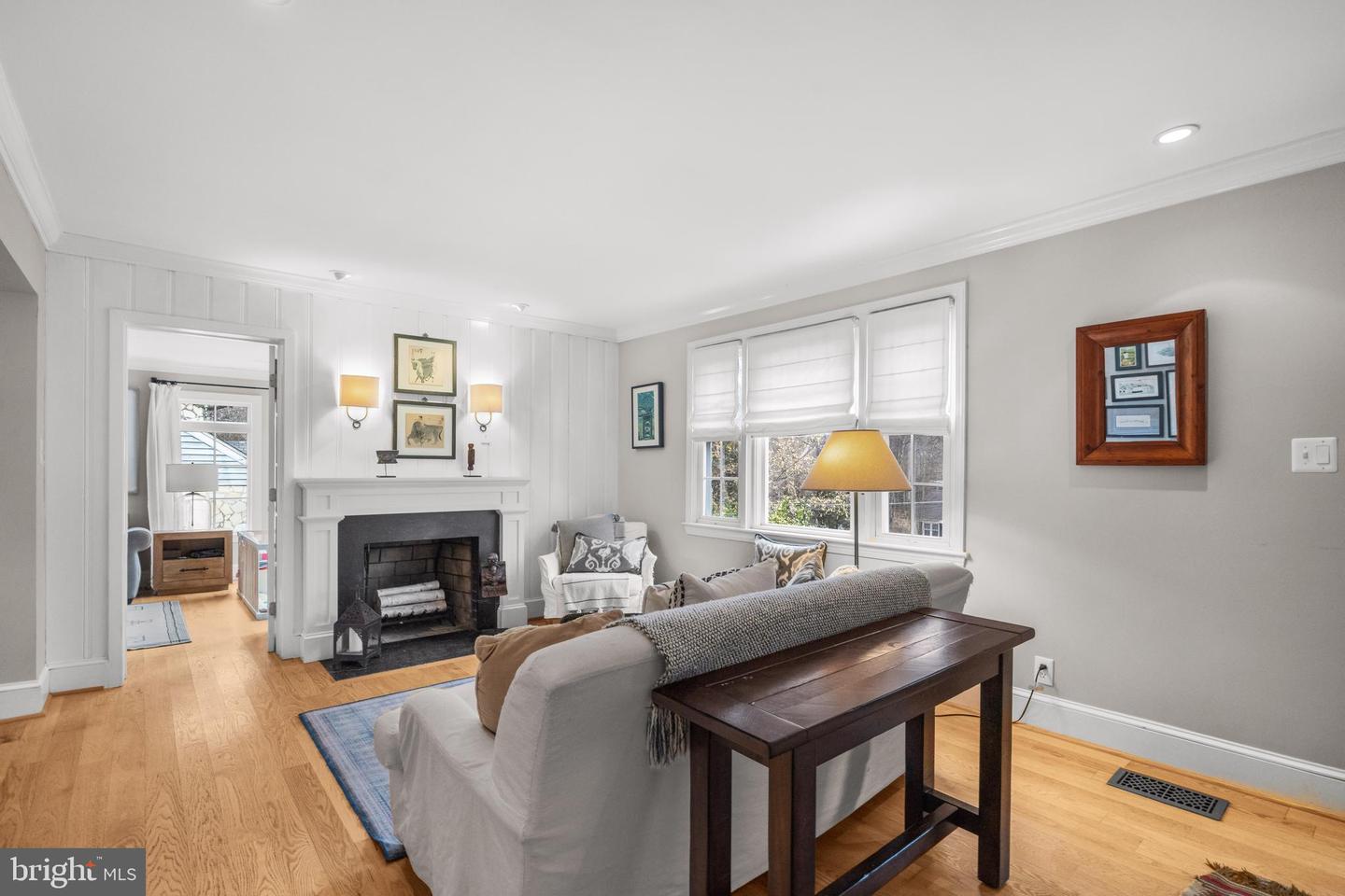 4004 ESTABROOK DR, ANNANDALE, Virginia 22003, 4 Bedrooms Bedrooms, ,3 BathroomsBathrooms,Residential,For sale,4004 ESTABROOK DR,VAFX2280442 MLS # VAFX2280442 4004 ESTABROOK DR, ANNANDALE, Virginia 22003, 4 Bedrooms Bedrooms, ,3 BathroomsBathrooms,Residential,For sale,4004 ESTABROOK DR,VAFX2280442 MLS # VAFX2280442