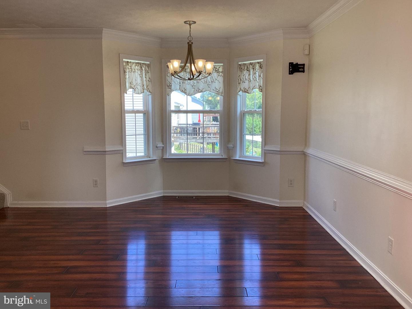 106 FOXGLOVE DR, WINCHESTER, Virginia 22602, 3 Bedrooms Bedrooms, 11 Rooms Rooms,3 BathroomsBathrooms,Residential,For sale,106 FOXGLOVE DR,VAFV2036626 MLS # VAFV2036626