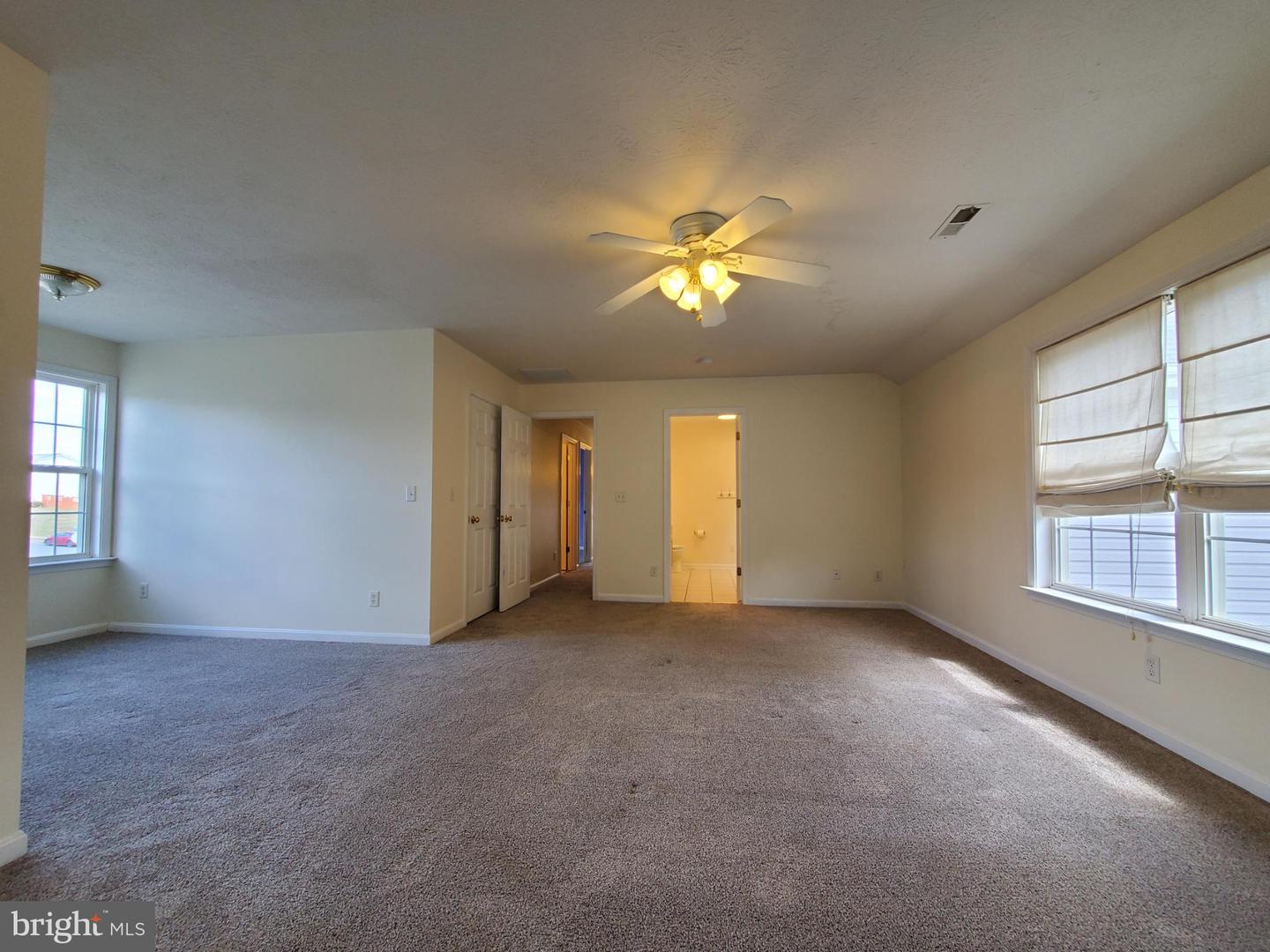 106 FOXGLOVE DR, WINCHESTER, Virginia 22602, 3 Bedrooms Bedrooms, 11 Rooms Rooms,3 BathroomsBathrooms,Residential,For sale,106 FOXGLOVE DR,VAFV2036626 MLS # VAFV2036626