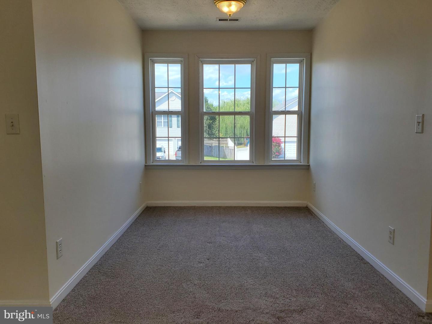 106 FOXGLOVE DR, WINCHESTER, Virginia 22602, 3 Bedrooms Bedrooms, 11 Rooms Rooms,3 BathroomsBathrooms,Residential,For sale,106 FOXGLOVE DR,VAFV2036626 MLS # VAFV2036626