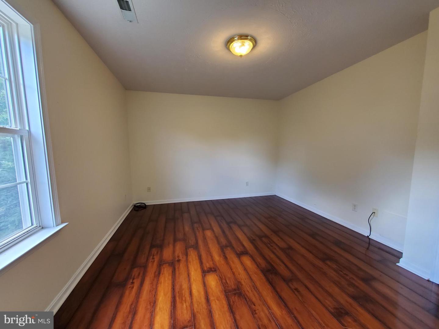 106 FOXGLOVE DR, WINCHESTER, Virginia 22602, 3 Bedrooms Bedrooms, 11 Rooms Rooms,3 BathroomsBathrooms,Residential,For sale,106 FOXGLOVE DR,VAFV2036626 MLS # VAFV2036626