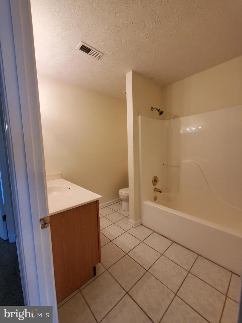 106 FOXGLOVE DR, WINCHESTER, Virginia 22602, 3 Bedrooms Bedrooms, 11 Rooms Rooms,3 BathroomsBathrooms,Residential,For sale,106 FOXGLOVE DR,VAFV2036626 MLS # VAFV2036626