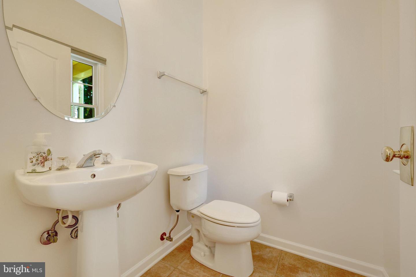 20250 MILLSTEAD DR, ASHBURN, Virginia 20147, 4 Bedrooms Bedrooms, ,3 BathroomsBathrooms,Residential,For sale,20250 MILLSTEAD DR,VALO2108322 MLS # VALO2108322