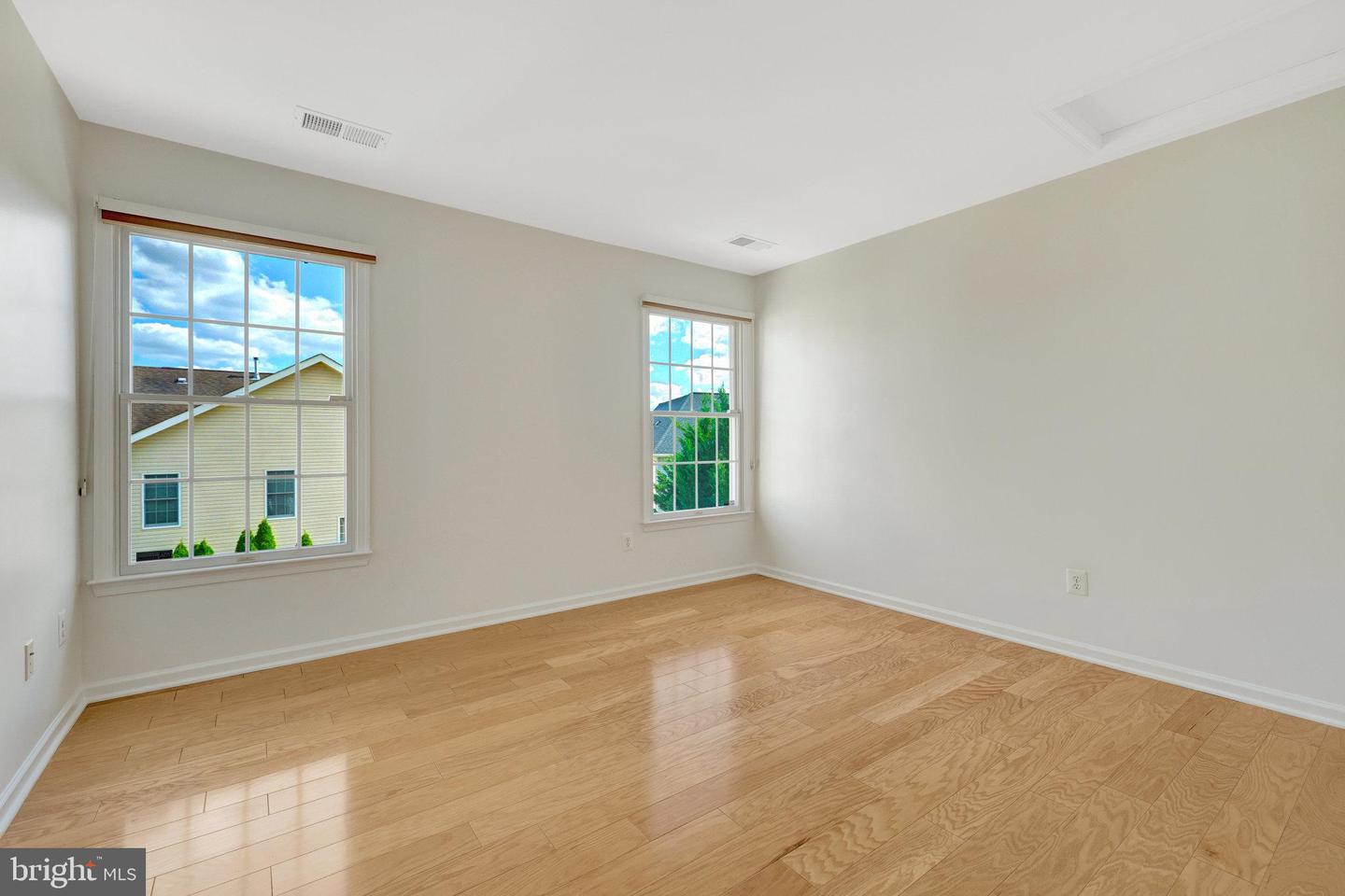 20250 MILLSTEAD DR, ASHBURN, Virginia 20147, 4 Bedrooms Bedrooms, ,3 BathroomsBathrooms,Residential,For sale,20250 MILLSTEAD DR,VALO2108322 MLS # VALO2108322