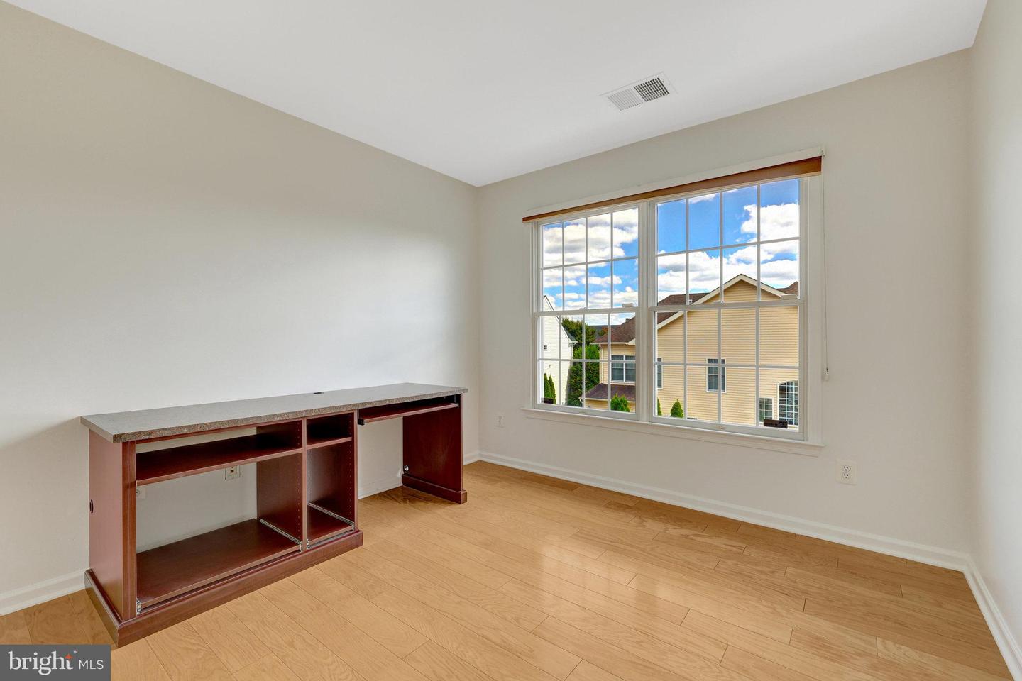 20250 MILLSTEAD DR, ASHBURN, Virginia 20147, 4 Bedrooms Bedrooms, ,3 BathroomsBathrooms,Residential,For sale,20250 MILLSTEAD DR,VALO2108322 MLS # VALO2108322