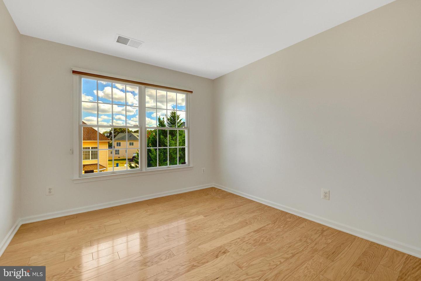 20250 MILLSTEAD DR, ASHBURN, Virginia 20147, 4 Bedrooms Bedrooms, ,3 BathroomsBathrooms,Residential,For sale,20250 MILLSTEAD DR,VALO2108322 MLS # VALO2108322